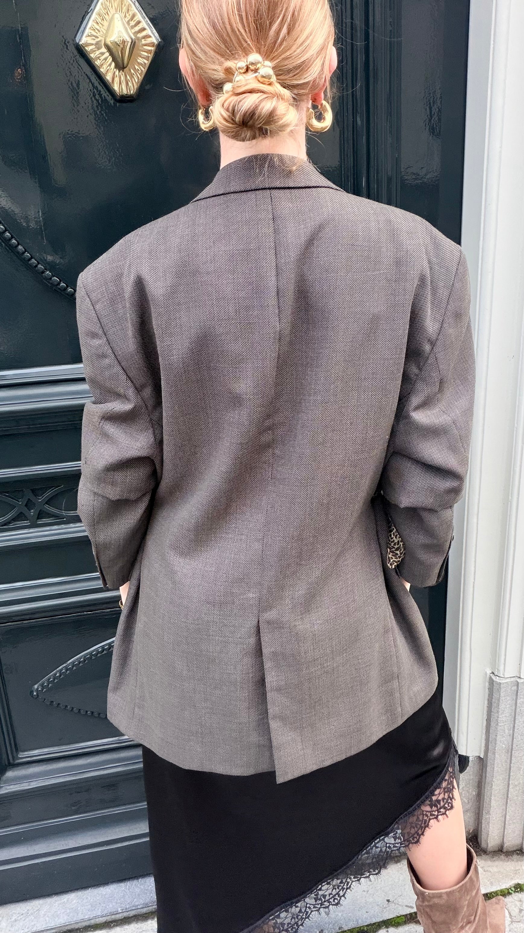 oversized blazer met panter strikjes