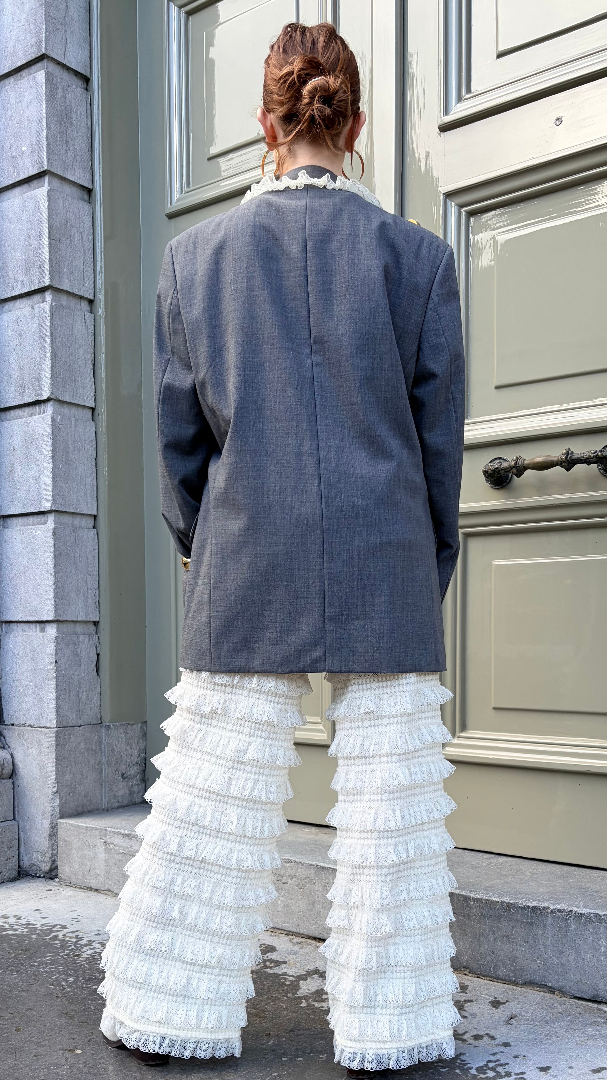 Blazer vintage grijs met ruffles creme | restyled